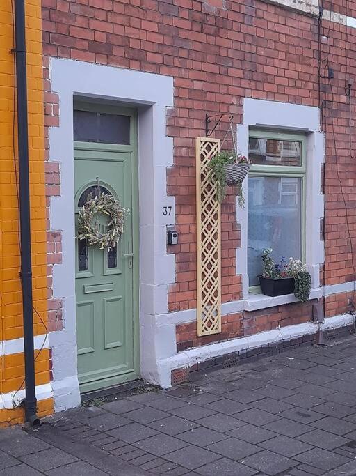 Just The Splott! Sleeps 6, 8 Mins To Stadium. Cardiff Exterior foto